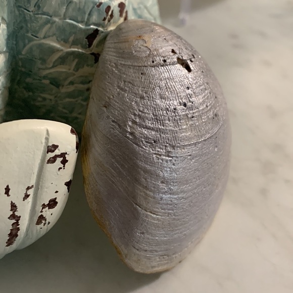 Shabby Chic Boho Shell Decor - Handmade Soy Wax Candle in a Seashell - Picture 6 of 14